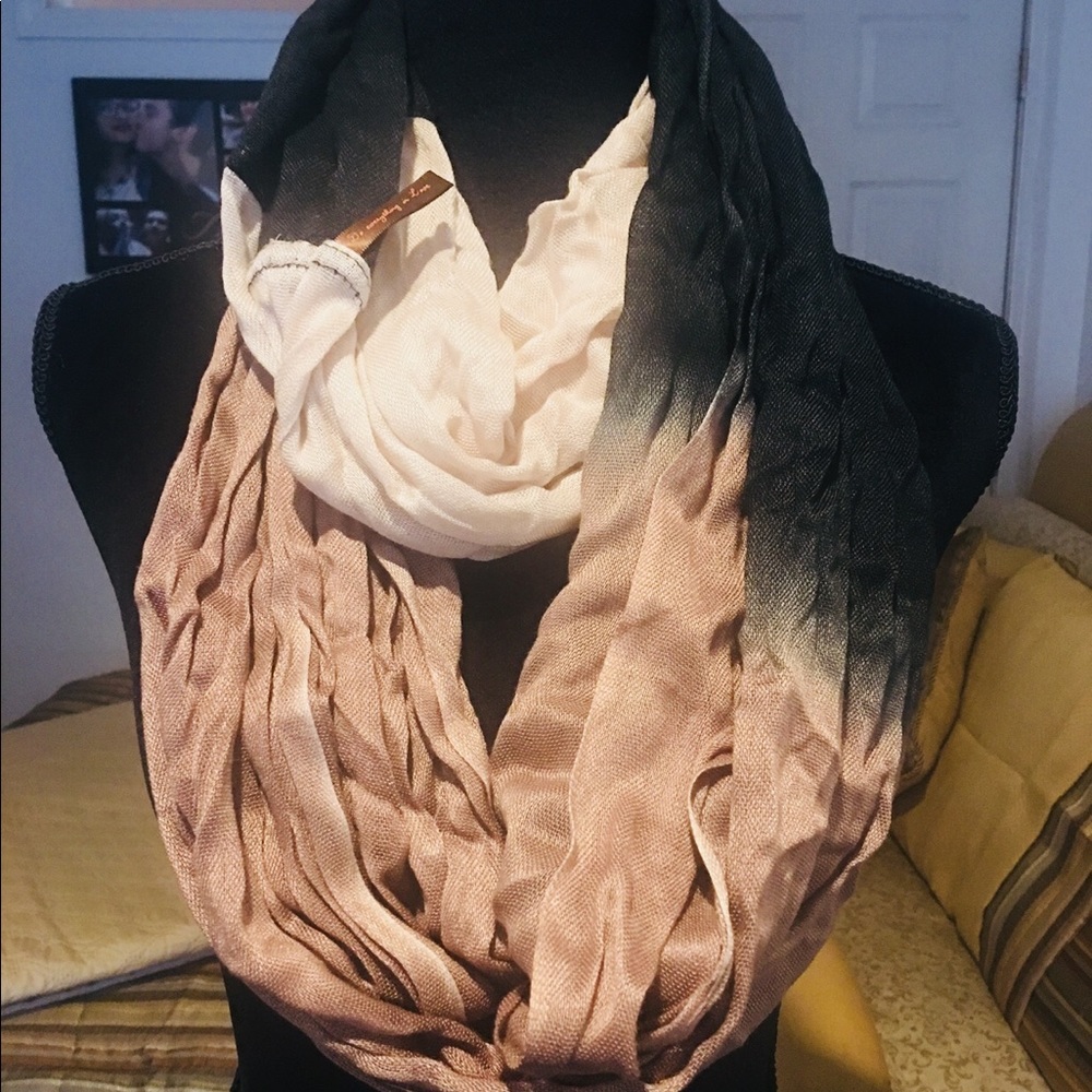 Stylish scarf